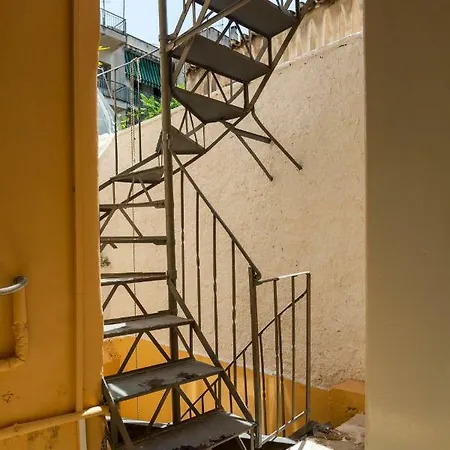 Appartement 2-bedroom With Rooftop Access! Ep9g Athènes